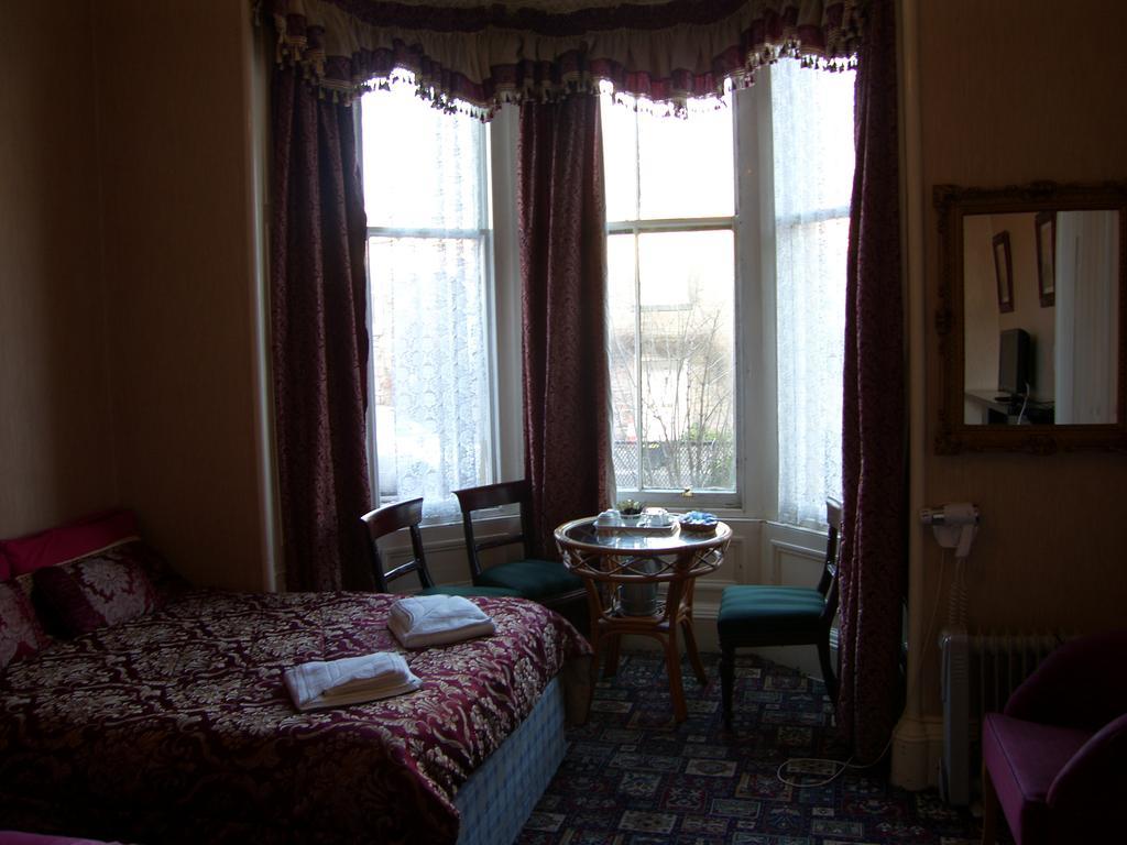 Regis Guest House Edinburgh Oda fotoğraf